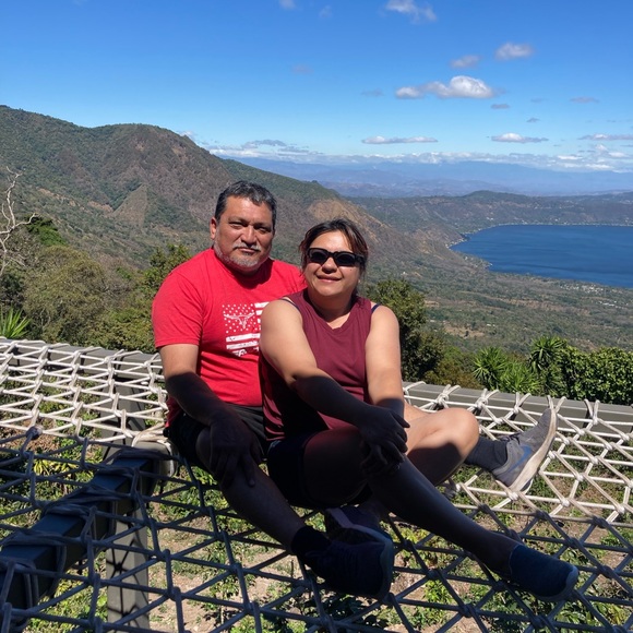 Meet your Posher, Griseth - Picture 1 of 2